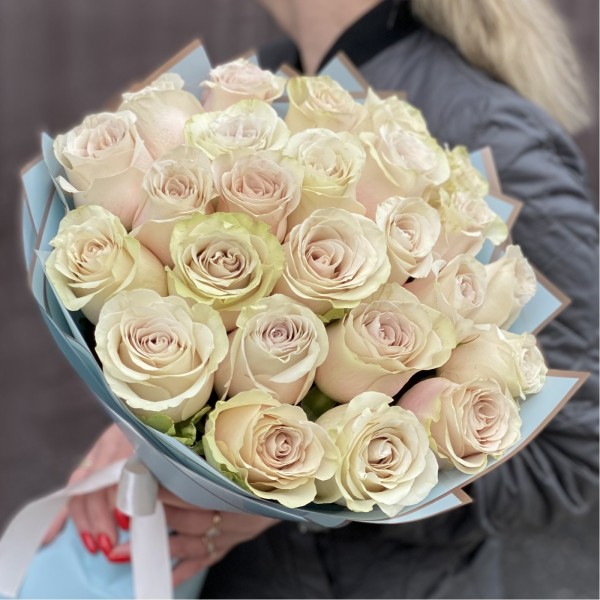 25 роз Экспожер